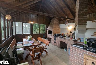 Casă cu 5 camere cu Teren 1500 Mp în Central - 4