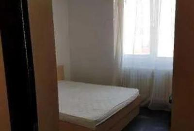 Apartament cu 3 camere decomandat, mobilat în Tineretului