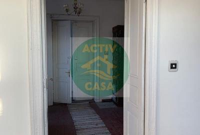 Apartament cu 4 camere în Central - 9