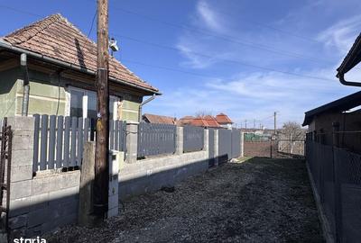Casă cu 2 camere cu Teren 400 Mp în Central