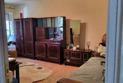 Apartament cu 2 camere decomandat, mobilat în Aradului