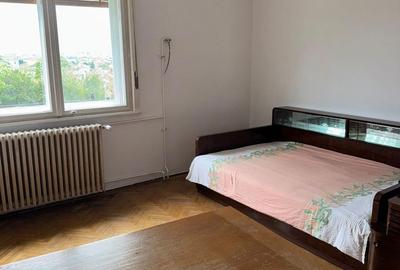 Casă cu 5 camere cu Canalizare în Central - 11
