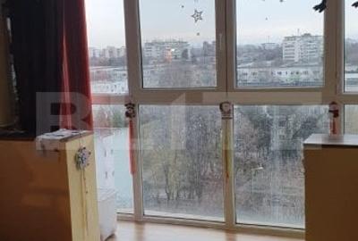 Apartament de vanzare, cu 3 camere, 63 mp, zona Cameliei