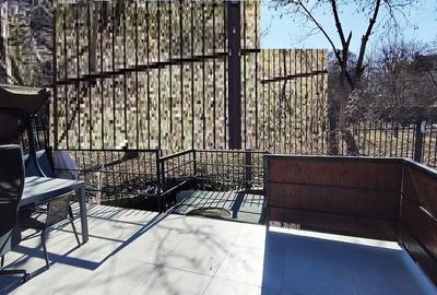 Casă individuală cu 8 camere cu Canalizare în Central - 23