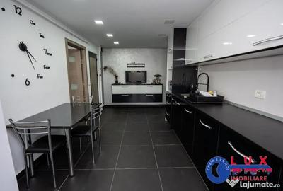Apartament cu 3 camere decomandat în C5 - 3
