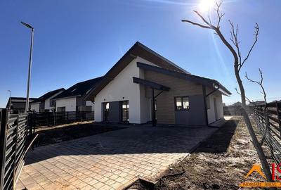 Casă individuală cu 3 camere cu Canalizare în Șura Mică - 2