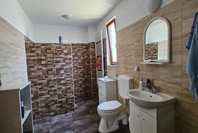 Casă cu 4 camere în Central - 2