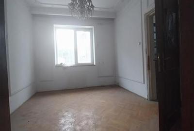 Casă individuală cu 11 camere cu Canalizare în Cișmigiu - 2