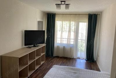 Garsonieră decomandată în Plopilor - 3