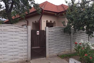 Casă cu 3 camere în Central - 2