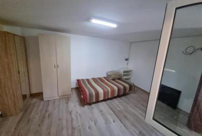 Garsonieră decomandată în 9 Mai - 7