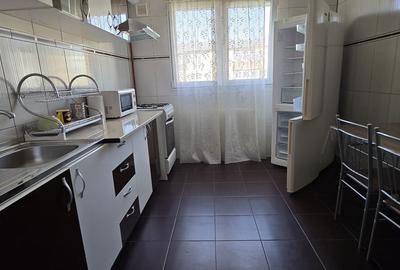 Apartament cu 2 camere semidecomandat în Micro 11 - 14