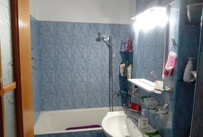 De închiriat/ vânzare apartament 3 camere vis-a-vis de Spitalul județean de urge