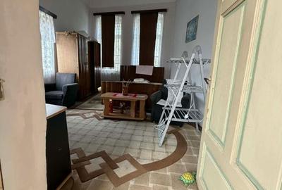 Casă cu 4 camere decomandat în Central - 14