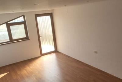 Casă cu 4 camere în Urechești - 4