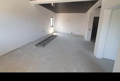 Casă cu 3 camere în Central - 1
