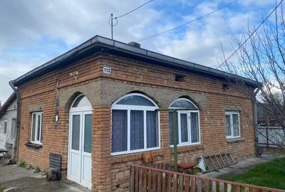 Casă cu 3 camere în Central - 1