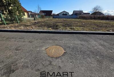 Teren Construcții intravilan de 685 mp, în Sânpetru - 2