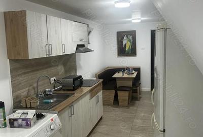 Apartament cu 3 camere decomandat în Central - 3