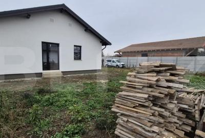 Casă cu 4 camere cu Teren 400 Mp în Vetiș - 12