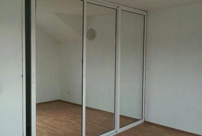 Casă cu 4 camere cu Teren 2000 Mp în Văleni - 2