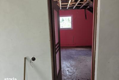 Casă cu 5 camere cu Teren 1100 Mp în Ernei - 16