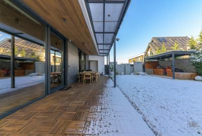 Vila de inchiriat/ vanzare - 6 camere- piscina - pompe de caldura - 9