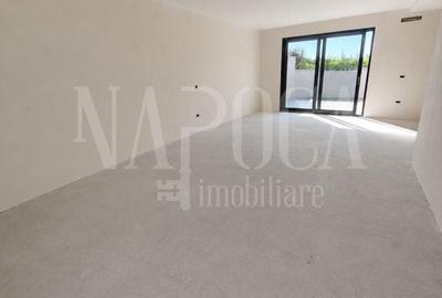 Casă individuală cu 4 camere cu Canalizare în Central