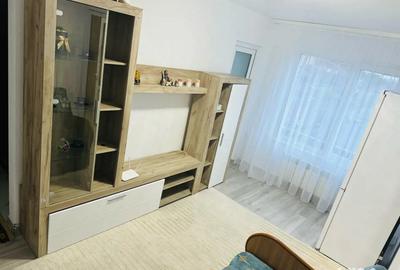 Inchiriez aparatmamet Palas - 1