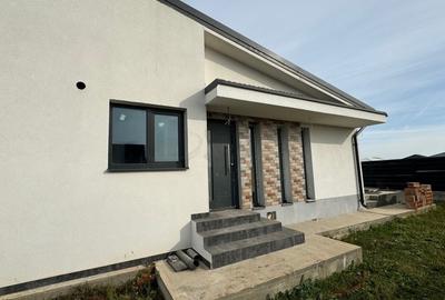 Casă individuală cu 3 camere cu Canalizare în Tunari - 15