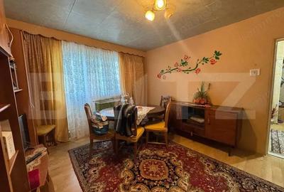 Apartament cu 3 camere semidecomandat, mobilat în Turda