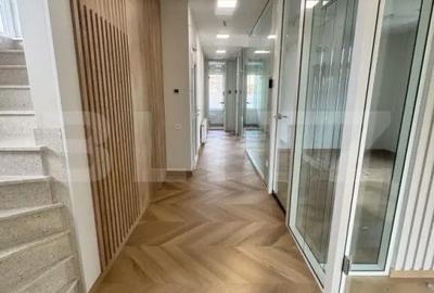 Spațiu comercial, de 20 mp, în Central - 11