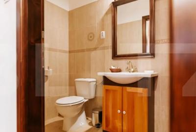 Casă cu 7 camere cu Teren 3000 Mp în Central - 13