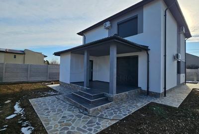 Casă individuală cu 4 camere cu Canalizare în Domnești - 26
