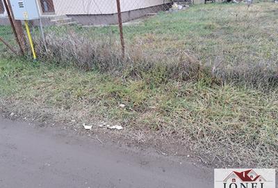 Teren Construcții intravilan de 392 mp, în Est - 2