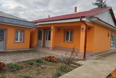 Casă cu 6 camere cu Teren 2000 Mp în Târgu Bujor - 6