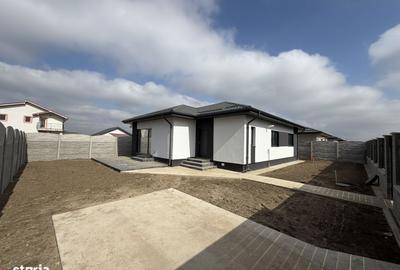 Casă cu 4 camere cu Teren 400 Mp în Clinceni - 2