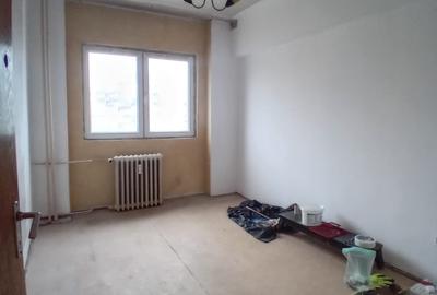 Ap 3 camere 70mp Bucla stradal  , etaj 6 / 10 , anvelopat - 10