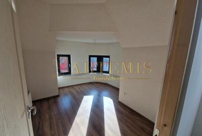 Casa individuala de 7 camere, decomandata, 228 mp., zona Sud. - 11