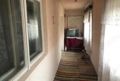 Casă cu 5 camere cu Teren 2594 Mp în Central - 9