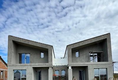 Casă cu 5 camere cu Teren 300 Mp în Central