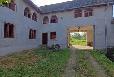 Casă cu 6 camere în Finiș - 4