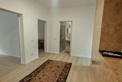 Apartament cu 3 camere semidecomandat în Centrul Civic - 1
