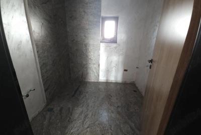 Casă cu 4 camere cu Teren 1100 Mp în Central - 2