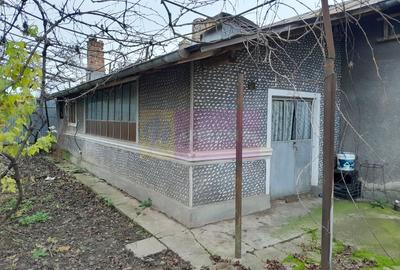 Branesti / IF - casa batraneasca din caramida cu teren de vanzare - 37