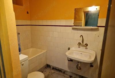 Casa spatioasa in zona centrala Casa spatioasa in zona centrala - 3