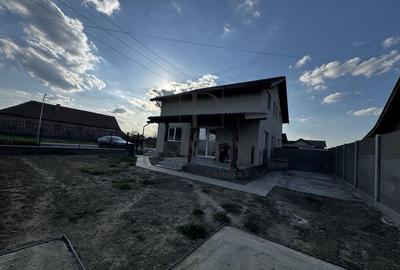 Duplex in Bucovat - vatra satului - zona foarte buna