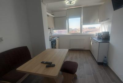 2 camere bucatarie separat 15 min metrou Berceni 450 E parcare, boxa separat 50E