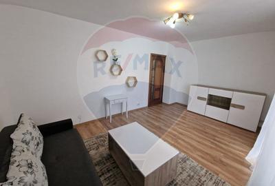 Apartament cu 2 camere de inchiriat in zona 1 Mai - 4