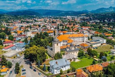 Apartament cu 2 camere decomandat în Central - 6